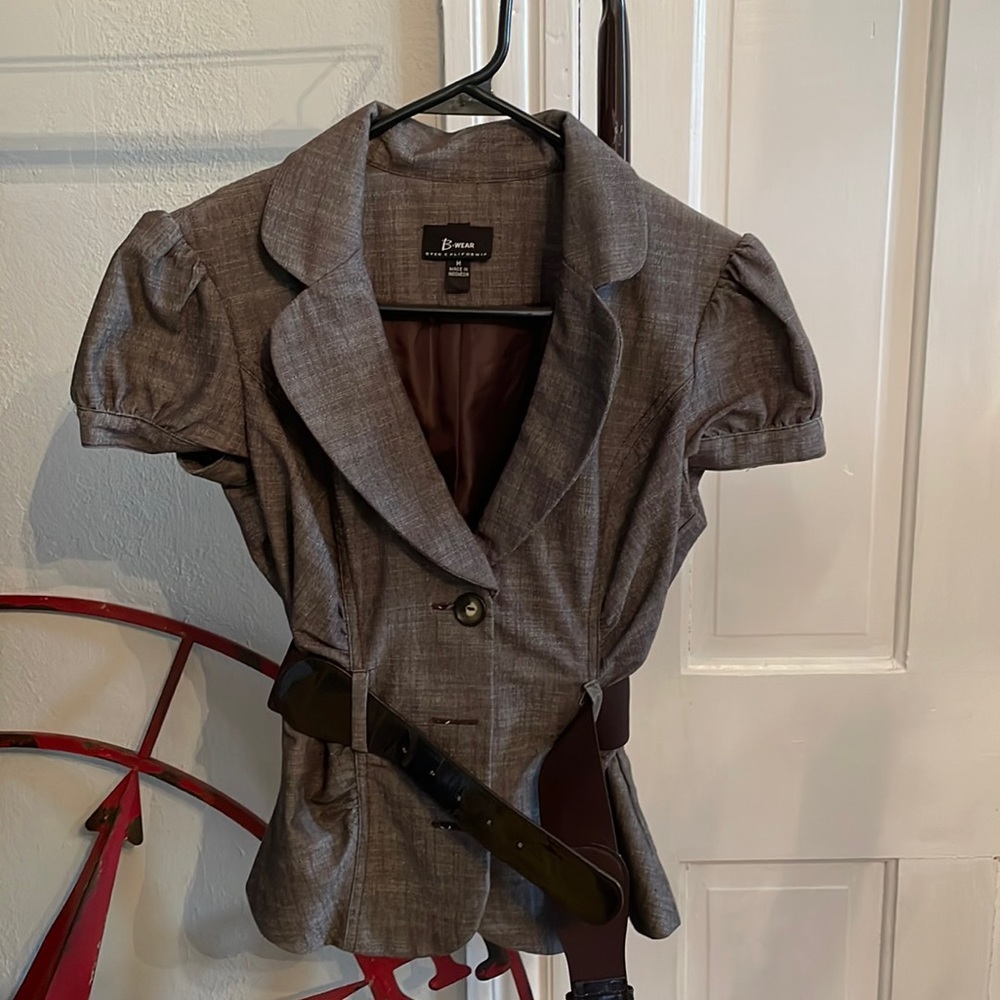 B.Wear collared shirt sleeve blazer top with belt and button detail